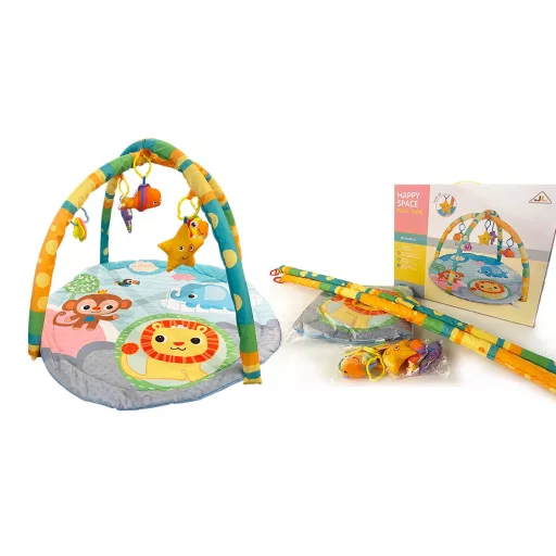 Мек памучен килим за игра с активна арка и плюшени играчки