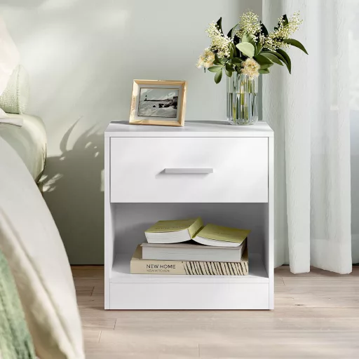 Класическа бяла нощна масичка с чекмедже и открит рафт - 39x27.6x41cm